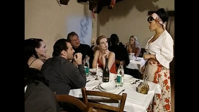 Der Spind - Teil 3 - Pornostar Sandy Style Und Franco Trentalance