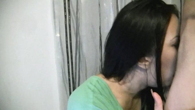 Lauras Lieblingsteil Beim Sex Ist Es, Mit Sperma Bedeckt Zu Werden