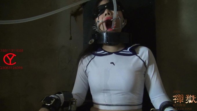 Bdsm-Bestrafung: Hartes Und Schmerzhaftes Bisexuelles Vergnügen