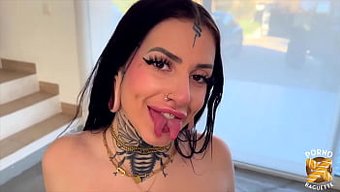 Laetitia V...
