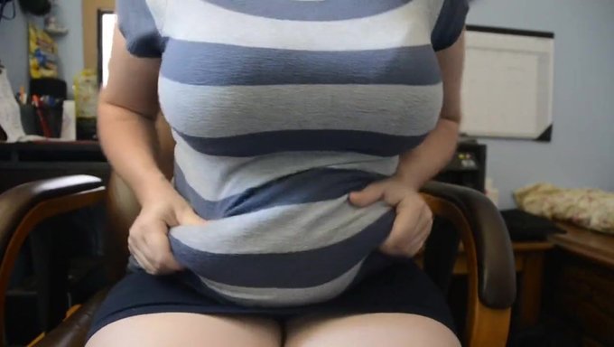 Großer Bauch Fetisch 18: Zu Groß Für Dich