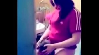Bhabhi Und...