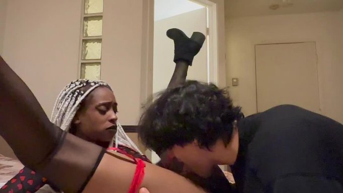 Interracial-Paare Betreiben Heißen Hotelzimmer-Sex