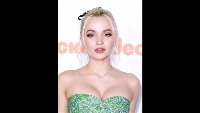 Eine Compilation Mit Dove Cameron An Verschiedenen Erotischen Orten