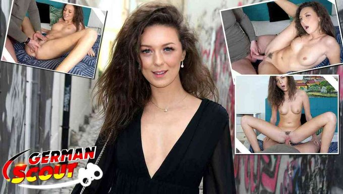 Rauer Und Leidenschaftlicher Oralsex Mit Deutschem Collegegirl