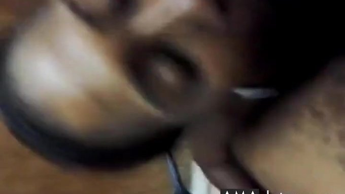 Schlampiger Blowjob Führt Zu Einem Cumshot