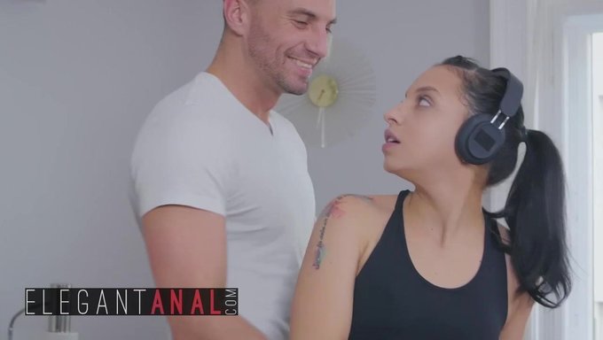 Blowjob Und Analsex - Mathilde Ramos Und Stirling Cooper