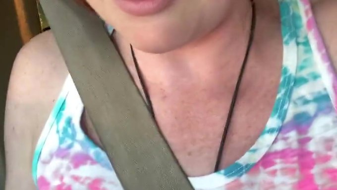 Amateur-Brite Verzögert Orgasmus Beim Süßigkeitenessen
